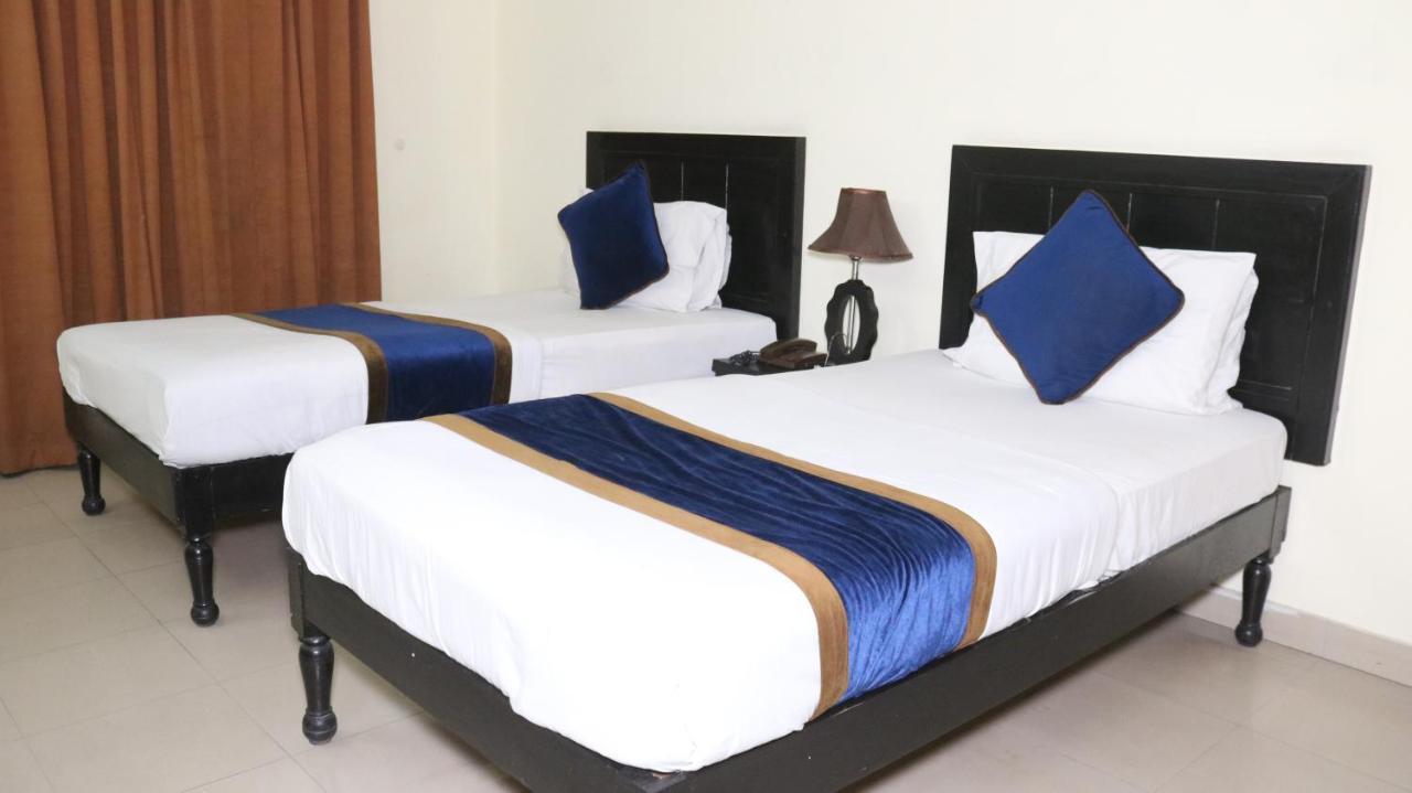 Hotel Tourist Inn Λαχόρη Εξωτερικό φωτογραφία