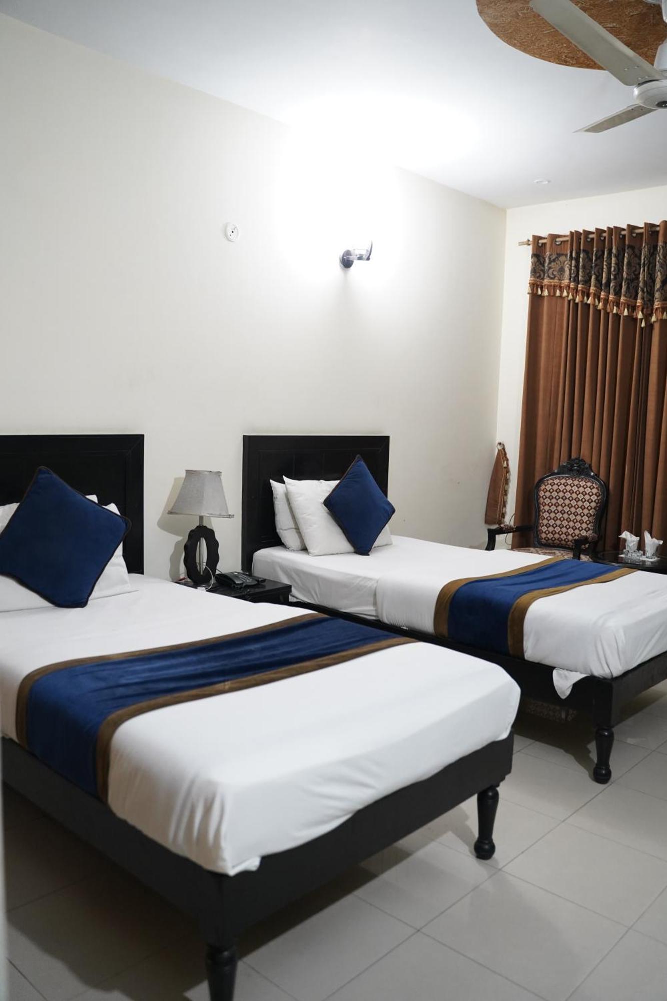 Hotel Tourist Inn Λαχόρη Εξωτερικό φωτογραφία
