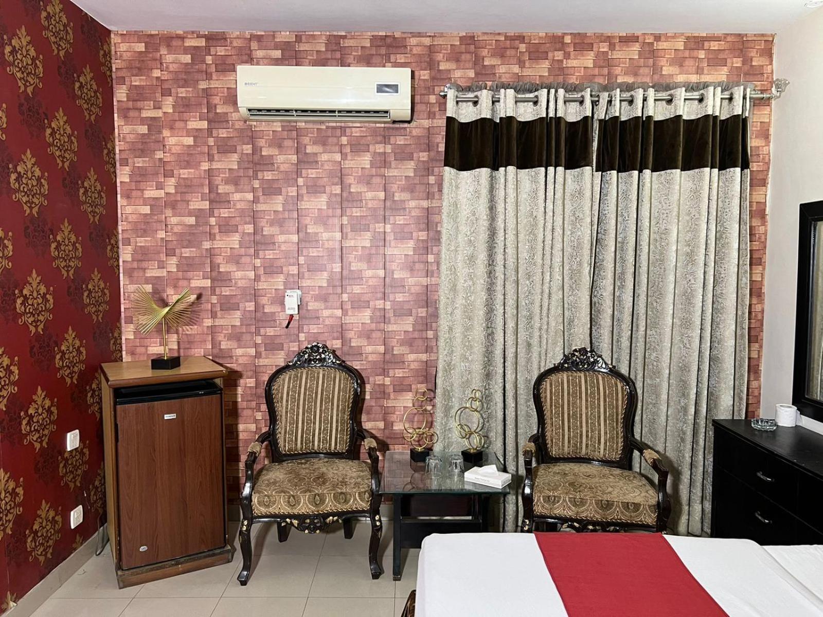 Hotel Tourist Inn Λαχόρη Εξωτερικό φωτογραφία