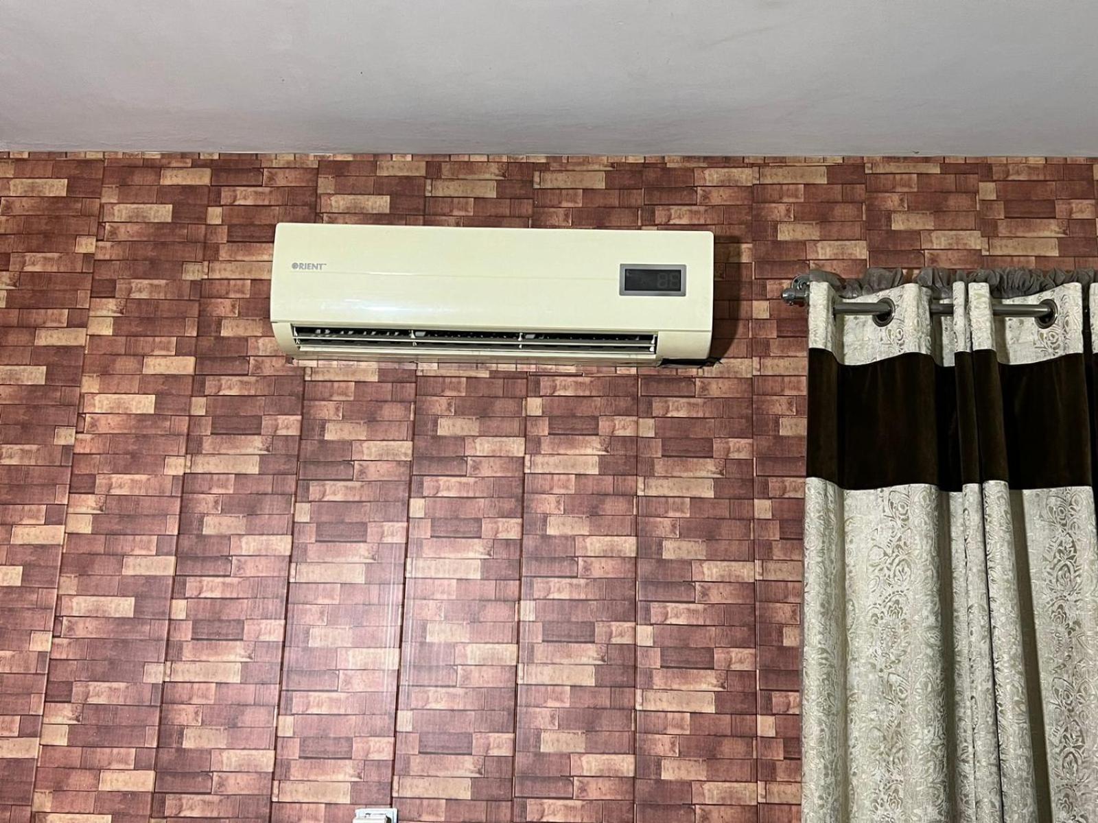 Hotel Tourist Inn Λαχόρη Εξωτερικό φωτογραφία