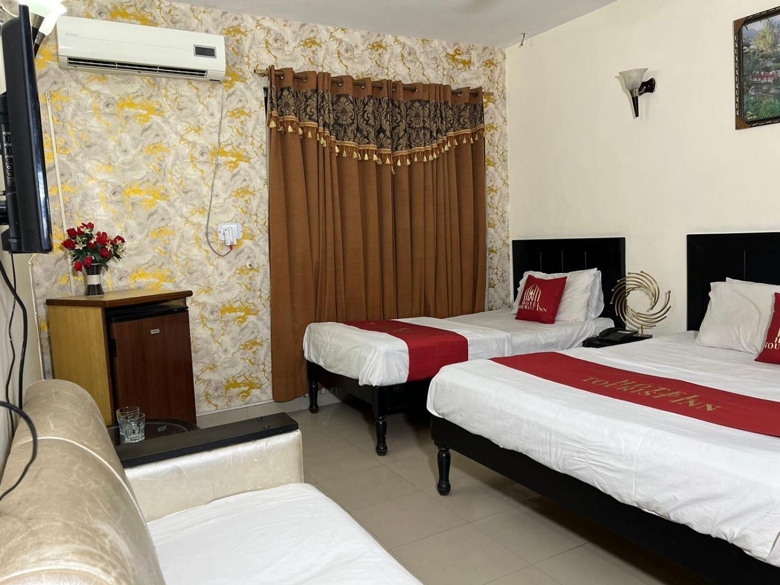 Hotel Tourist Inn Λαχόρη Εξωτερικό φωτογραφία